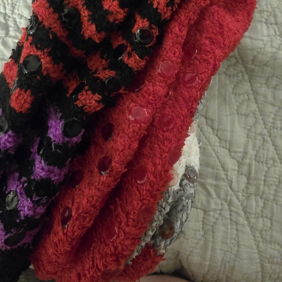 3 pack Christopher & Banks fuzzy Valentines socks - Picture 6 of 7